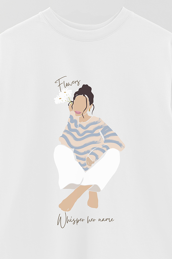 REMERA OVER ESTAMPADA FLOWERS WHISPERS