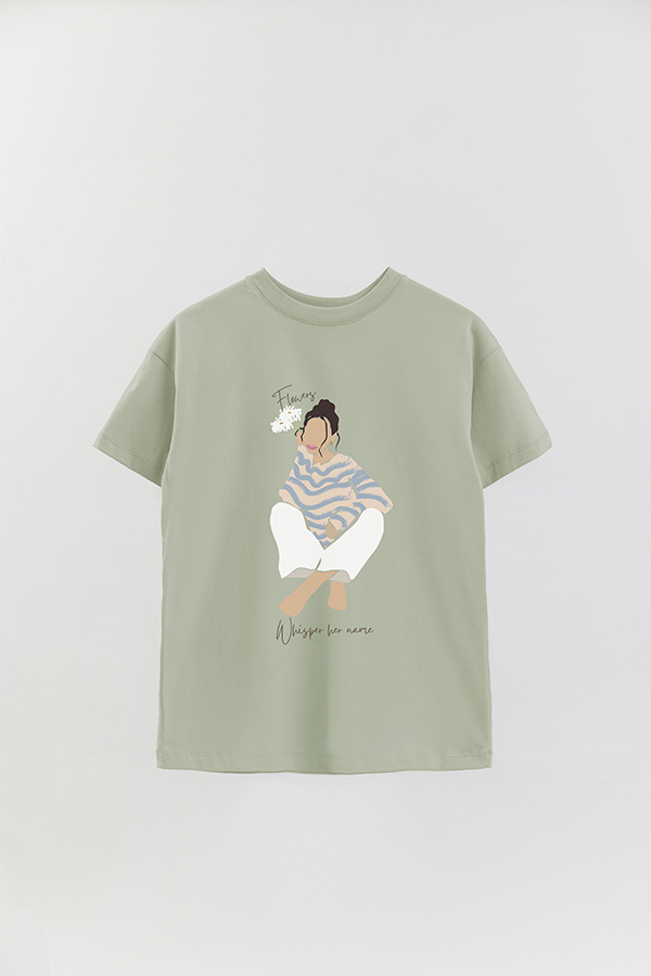 REMERA OVER ESTAMPADA FLOWERS WHISPERS