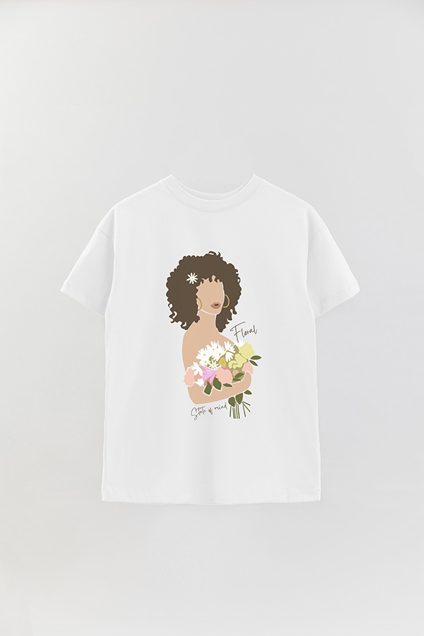 REMERA OVER ESTAMPADA FLORAL STATE OF MIND