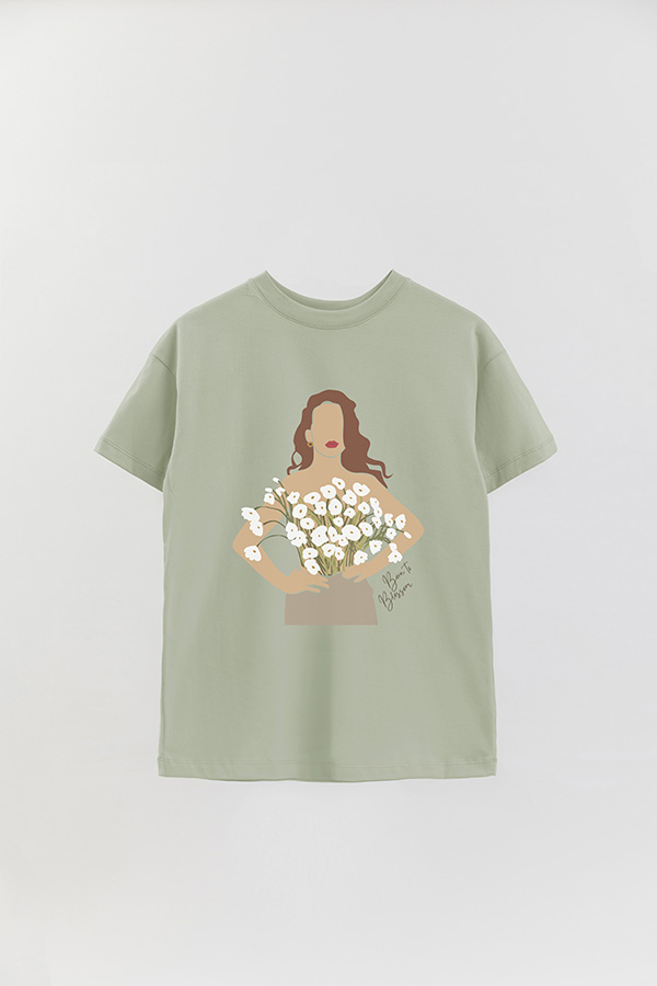 REMERA OVER ESTAMPADA BORN TO BLOSSOM
