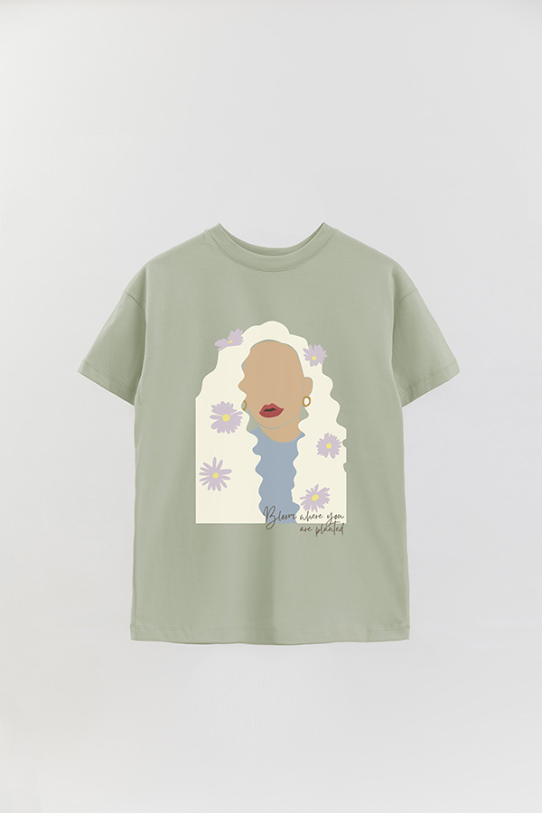 REMERA OVER ESTAMPADA BLOOM WHERE YOU ARE
