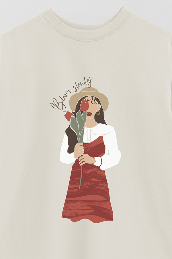 REMERA OVER ESTAMPADA BLOOM SLOWLY