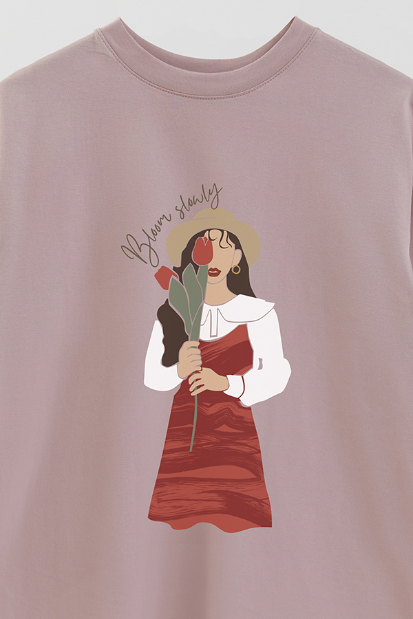 REMERA OVER ESTAMPADA BLOOM SLOWLY