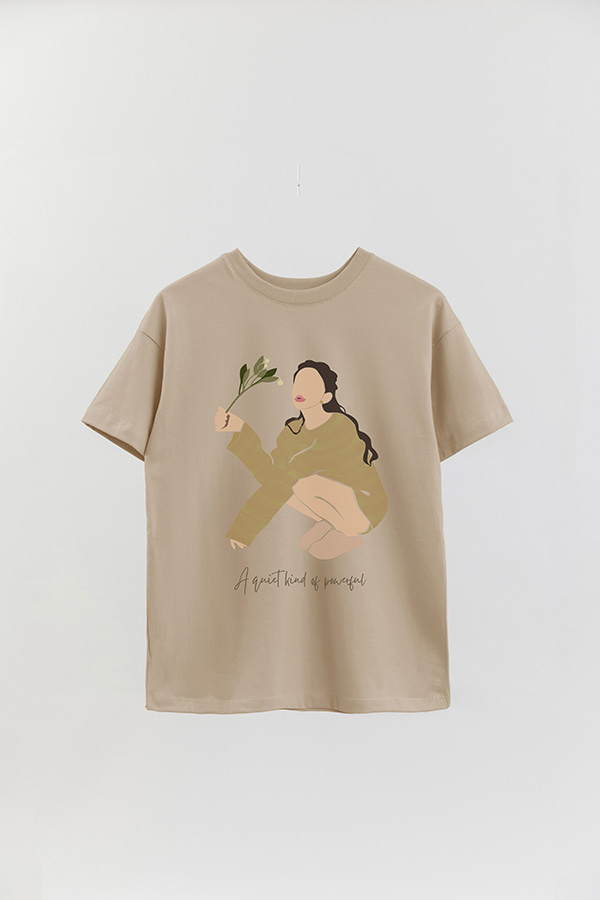 REMERA OVER ESTAMPADA A QUIET KIND OF POWERFUL