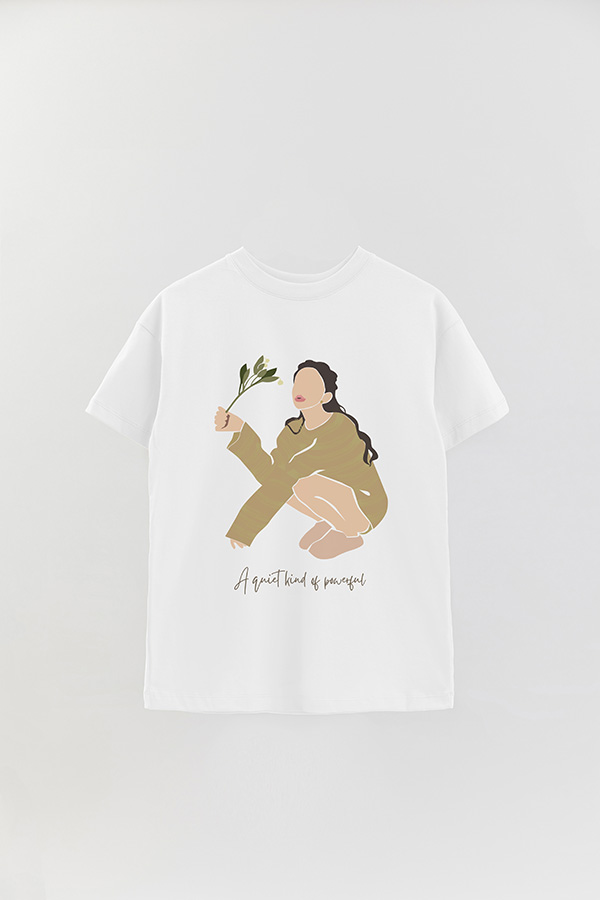 REMERA OVER ESTAMPADA A QUIET KIND OF POWERFUL