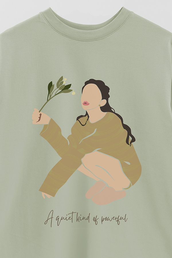 REMERA OVER ESTAMPADA A QUIET KIND OF POWERFUL