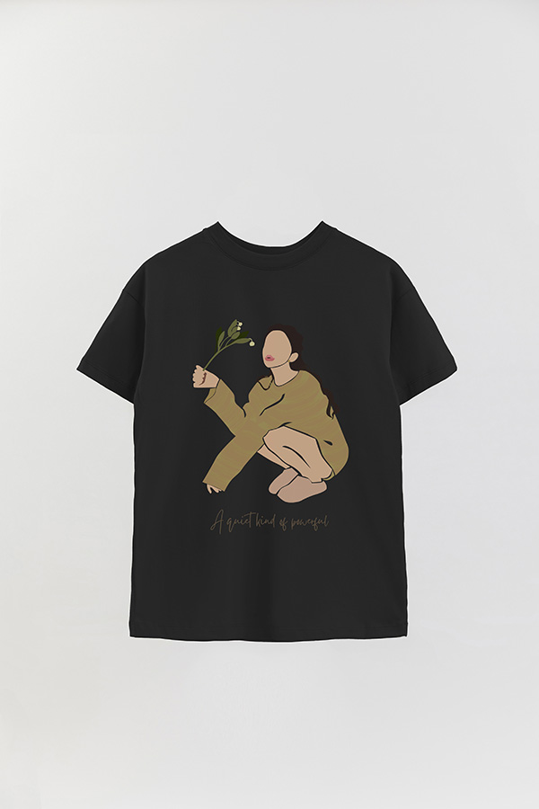 REMERA OVER ESTAMPADA A QUIET KIND OF POWERFUL