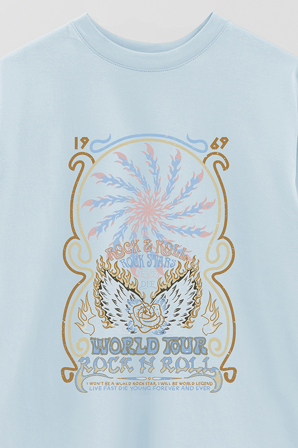 REMERA OVER ESTAMPADA WORLDTOUR