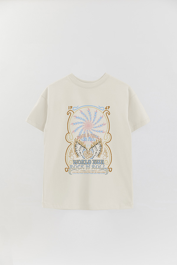 REMERA OVER ESTAMPADA WORLDTOUR