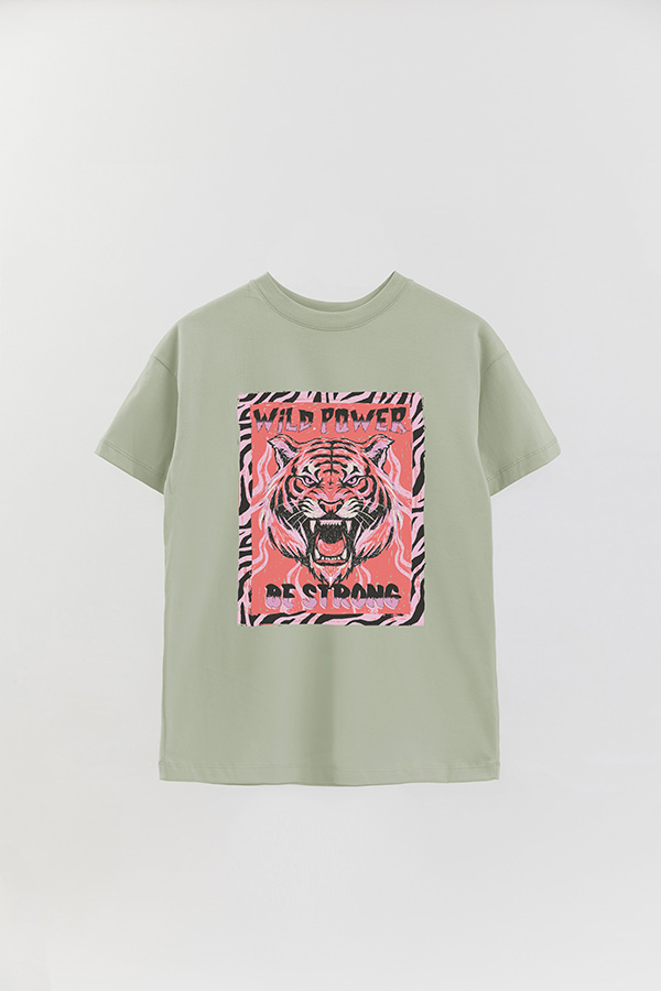 REMERA OVER ESTAMPADA WILD POWER