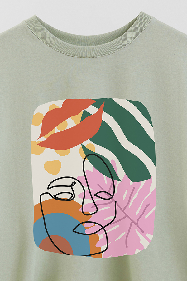 REMERA CROP ESTAMPADA ART 252