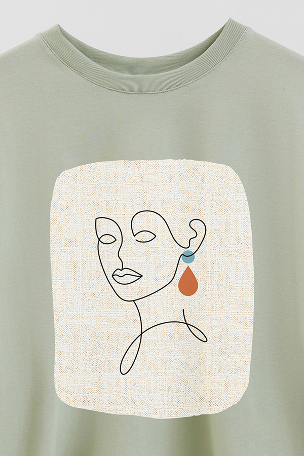 REMERA CROP ESTAMPADA ART 221