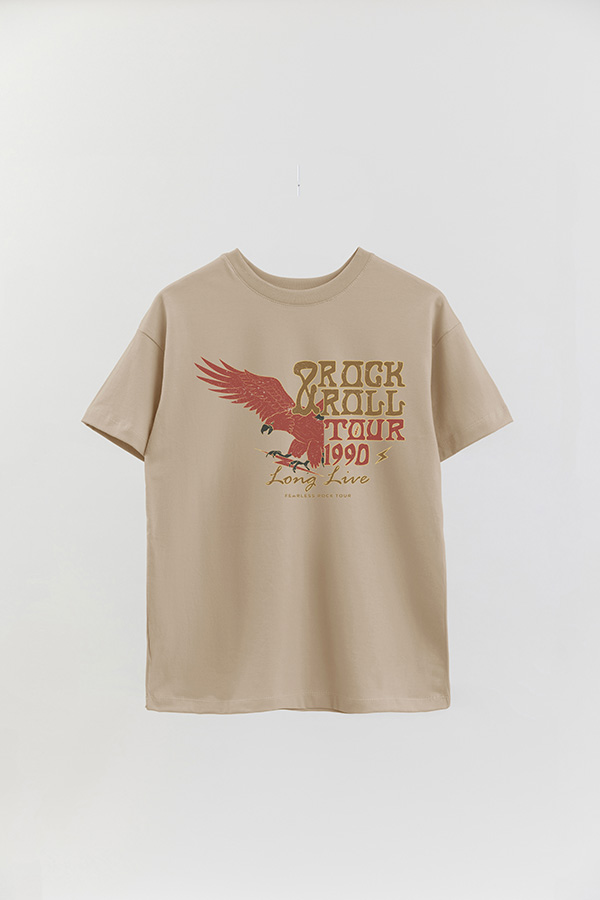 REMERA OVER ESTAMPADA RNR TOUR 1990