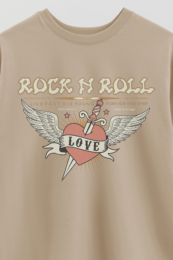 REMERA OVER ESTAMPADA RNR LOVE