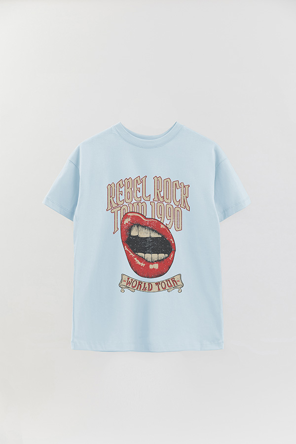 REMERA OVER ESTAMPADA REBEL ROCK 4