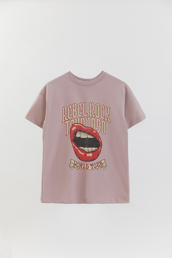 REMERA OVER ESTAMPADA REBEL ROCK 4