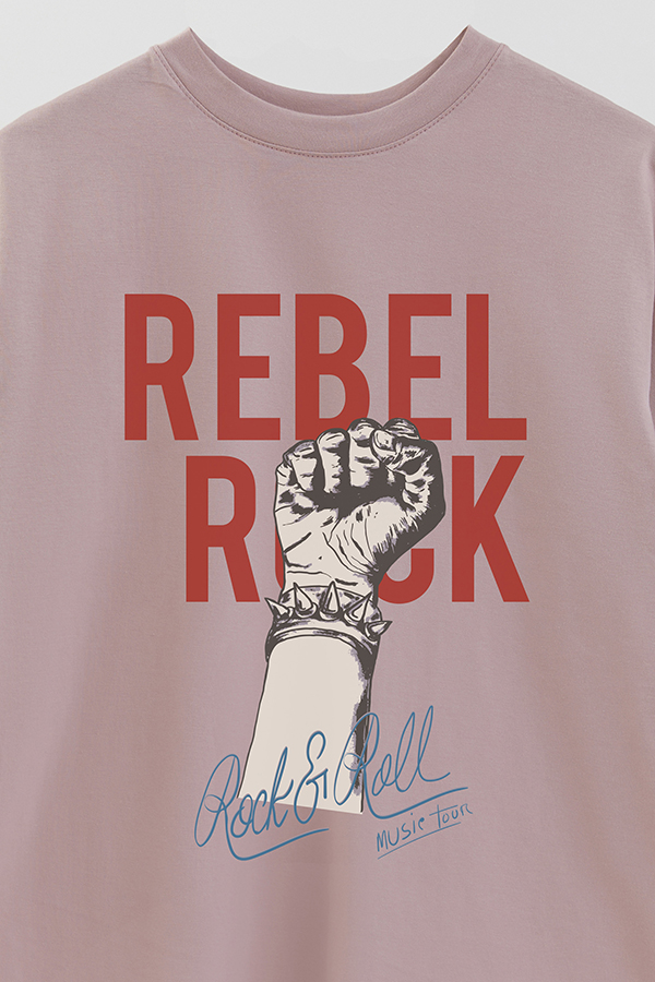 REMERA OVER ESTAMPADA REBEL ROCK 3