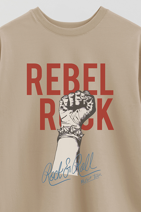 REMERA OVER ESTAMPADA REBEL ROCK 3