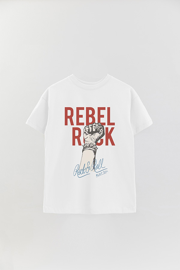 REMERA OVER ESTAMPADA REBEL ROCK 3
