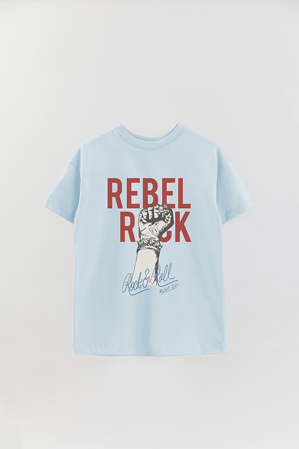 REMERA OVER ESTAMPADA REBEL ROCK 3