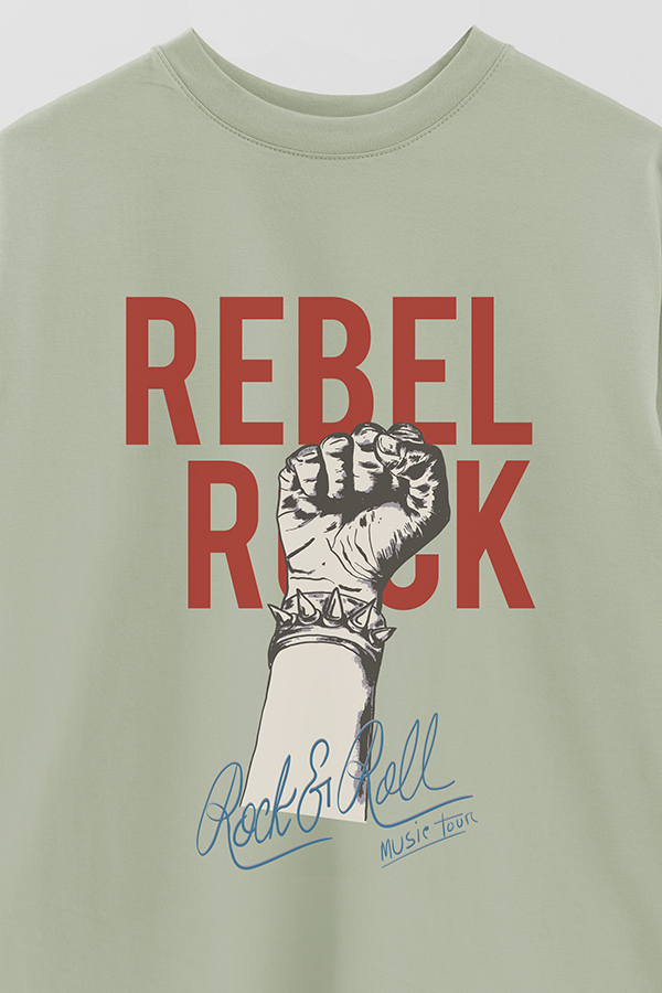 REMERA OVER ESTAMPADA REBEL ROCK 3