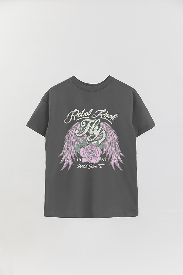 REMERA OVER ESTAMPADA REBEL ROCK 2