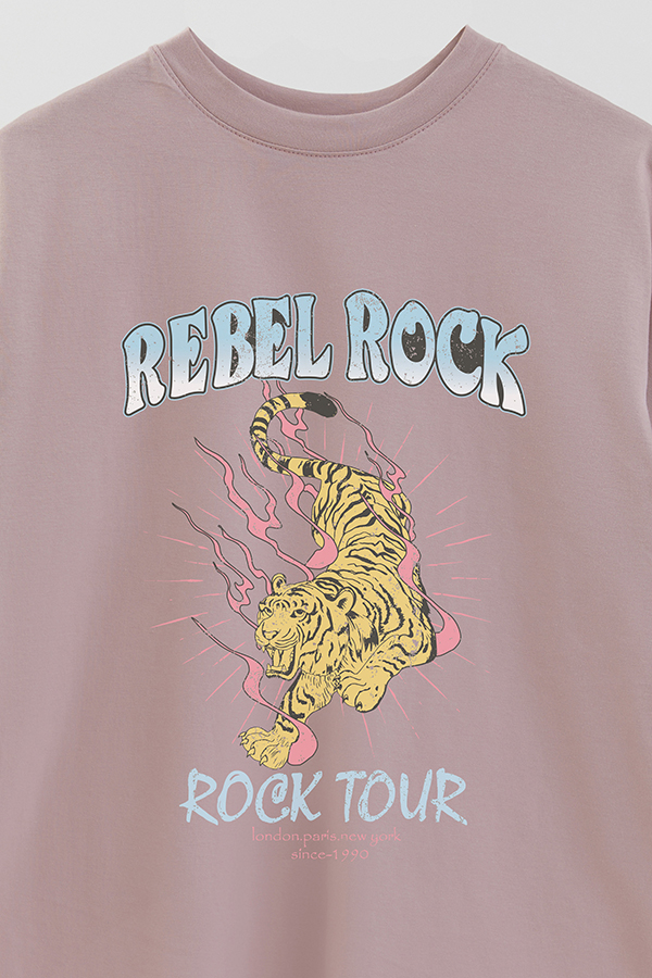 REMERA OVER ESTAMPADA REBEL ROCK 1