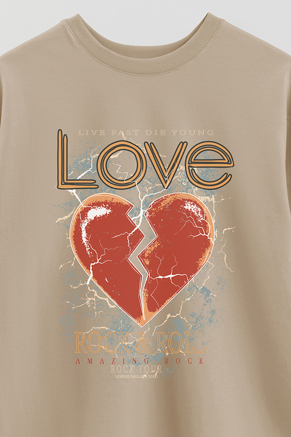REMERA OVER ESTAMPADA LOVE