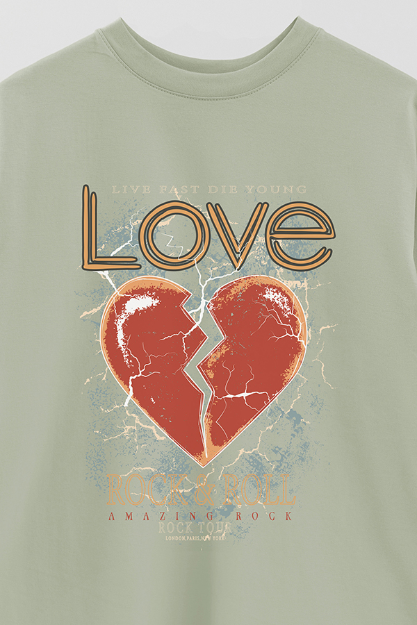 REMERA OVER ESTAMPADA LOVE
