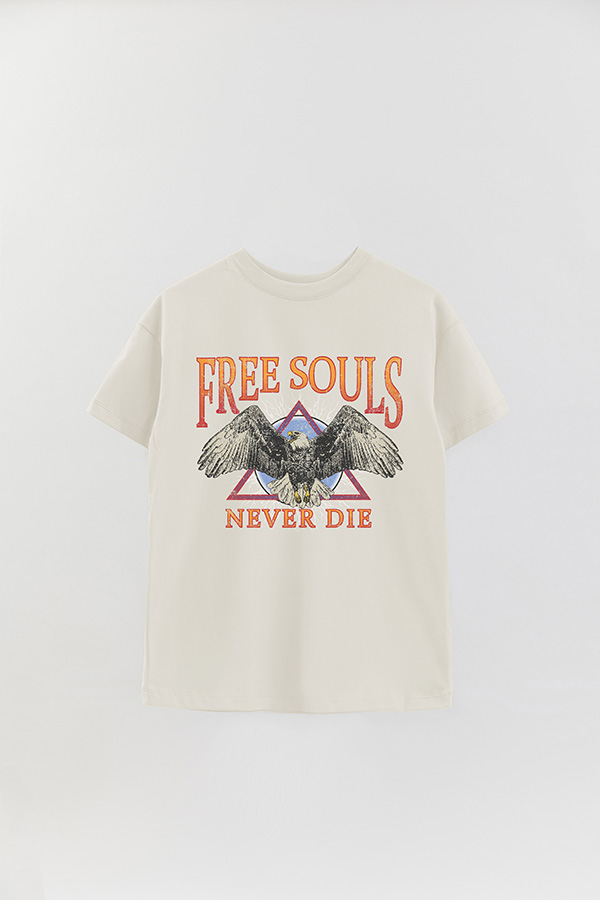 REMERA OVER ESTAMPADA FREE SOULS
