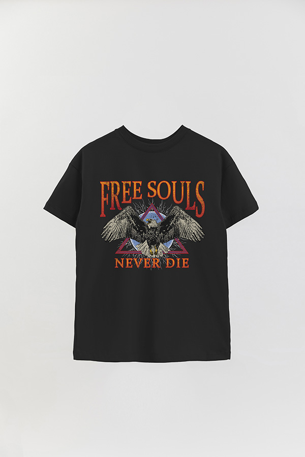 REMERA OVER ESTAMPADA FREE SOULS