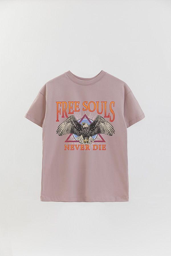 REMERA OVER ESTAMPADA FREE SOULS