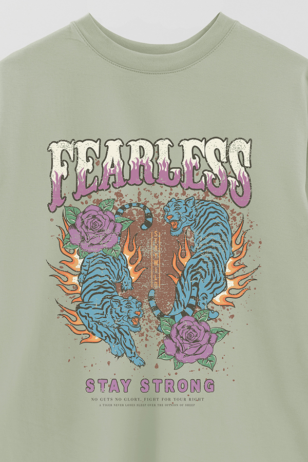 REMERA OVER ESTAMPADA FEARLESS 2