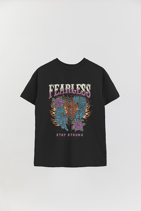 REMERA OVER ESTAMPADA FEARLESS 2