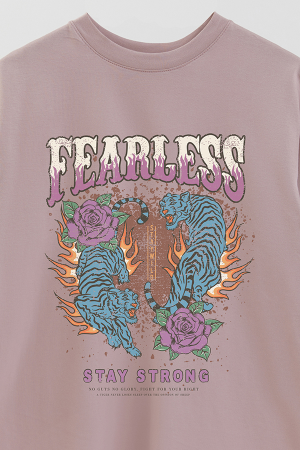 REMERA OVER ESTAMPADA FEARLESS 2