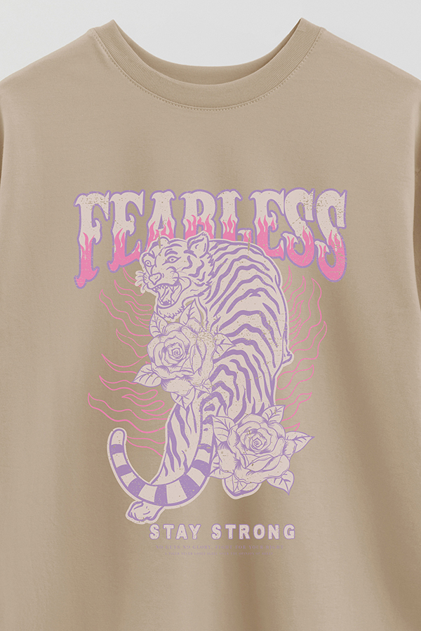 REMERA OVER ESTAMPADA FEARLESS 1