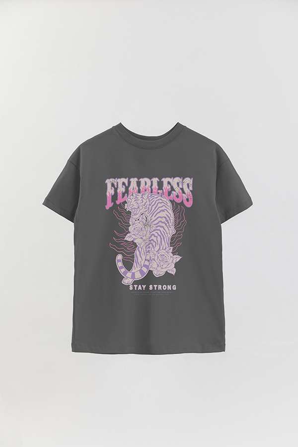 REMERA OVER ESTAMPADA FEARLESS 1