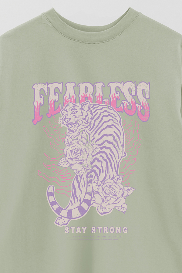 REMERA OVER ESTAMPADA FEARLESS 1