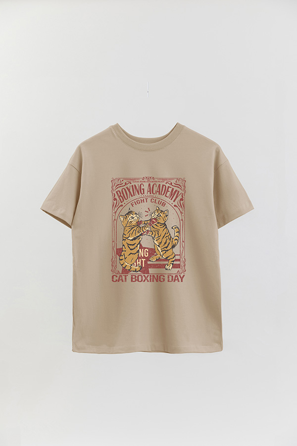 REMERA OVER ESTAMPADA CAT BOXING