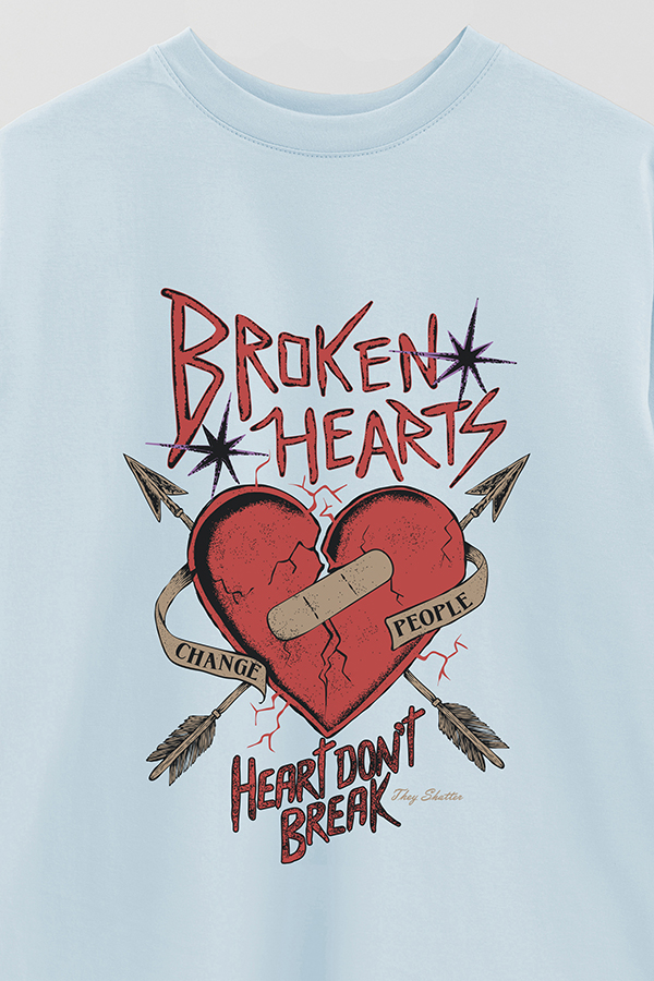 REMERA OVER ESTAMPADA BROKEN HEARTS