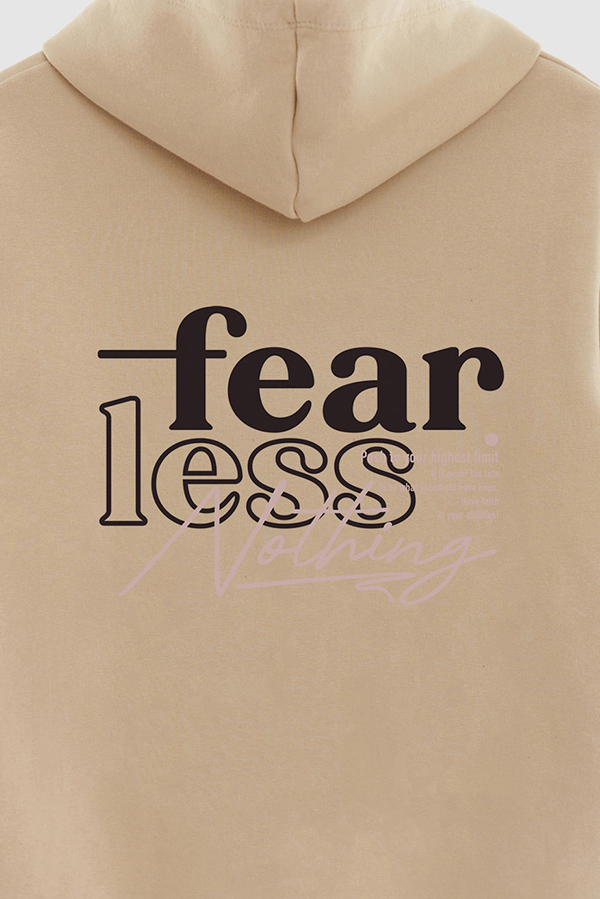 BUZO HOODIE ESTAMPADO FEARLESS