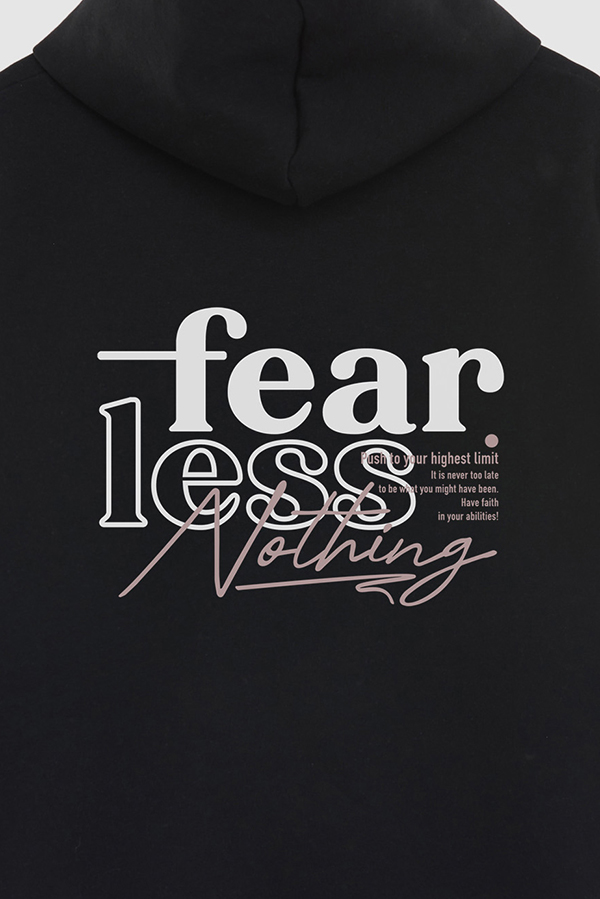 BUZO HOODIE ESTAMPADO FEARLESS