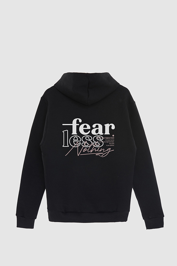 BUZO HOODIE ESTAMPADO FEARLESS