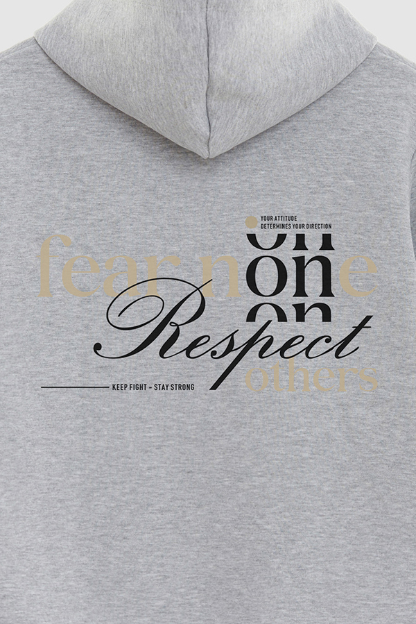 BUZO HOODIE ESTAMPADO FEAR NO ONE