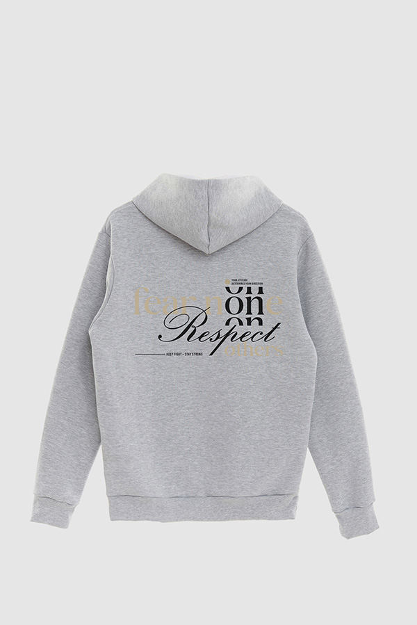 BUZO HOODIE ESTAMPADO FEAR NO ONE