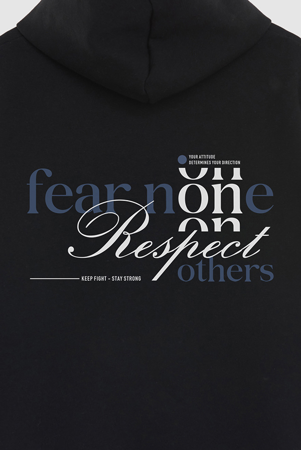 BUZO HOODIE ESTAMPADO FEAR NO ONE