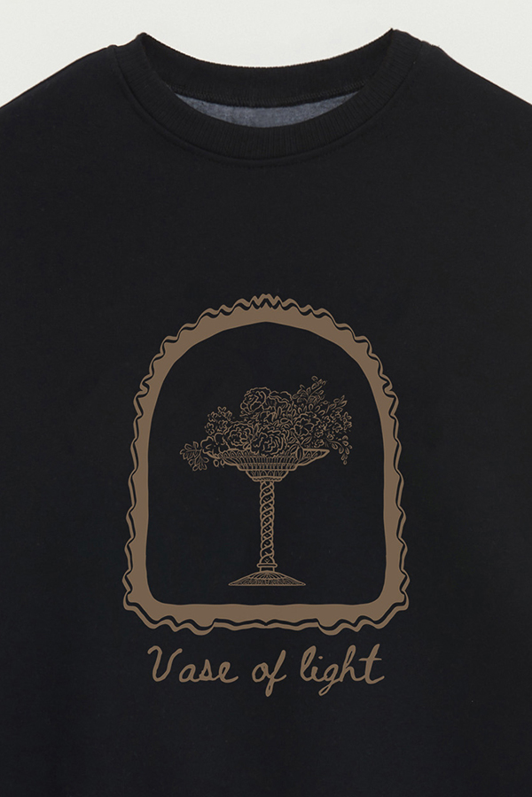BUZO CREWNECK ESTAMPADO SKETCH VASE