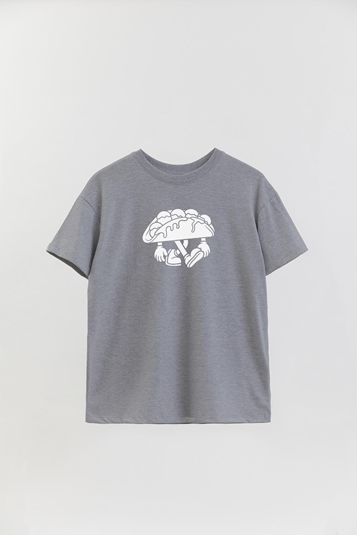REMERA OVER ESTAMPADA GR STRANGER TACOS