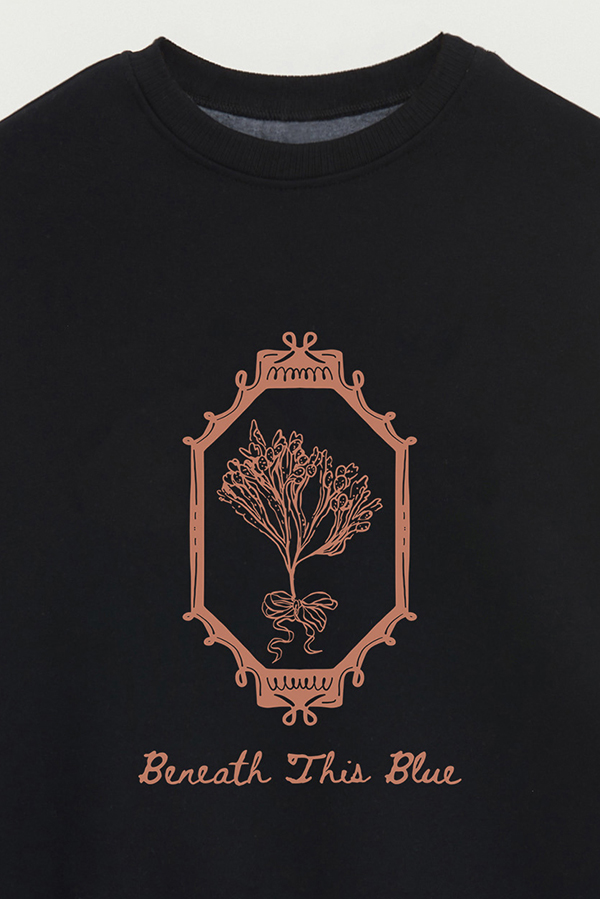 BUZO CREWNECK ESTAMPADO SKETCH BENEATH