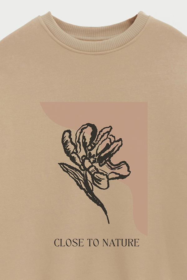 BUZO CREWNECK ESTAMPADO BT CLOSE TO NATURE